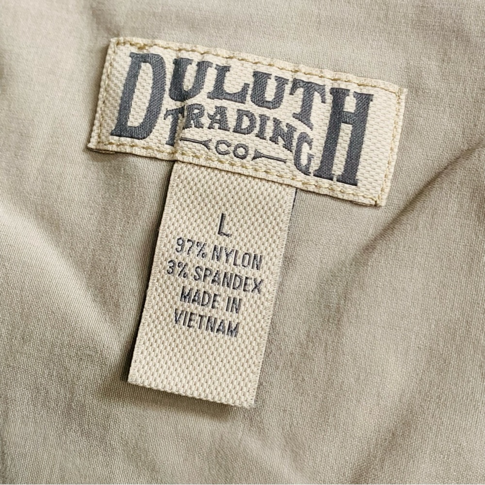 Duluth Flex Dry on the Fly Cargo Shorts in Khaki Size Large 10” Inseam - Picture 7 of 11